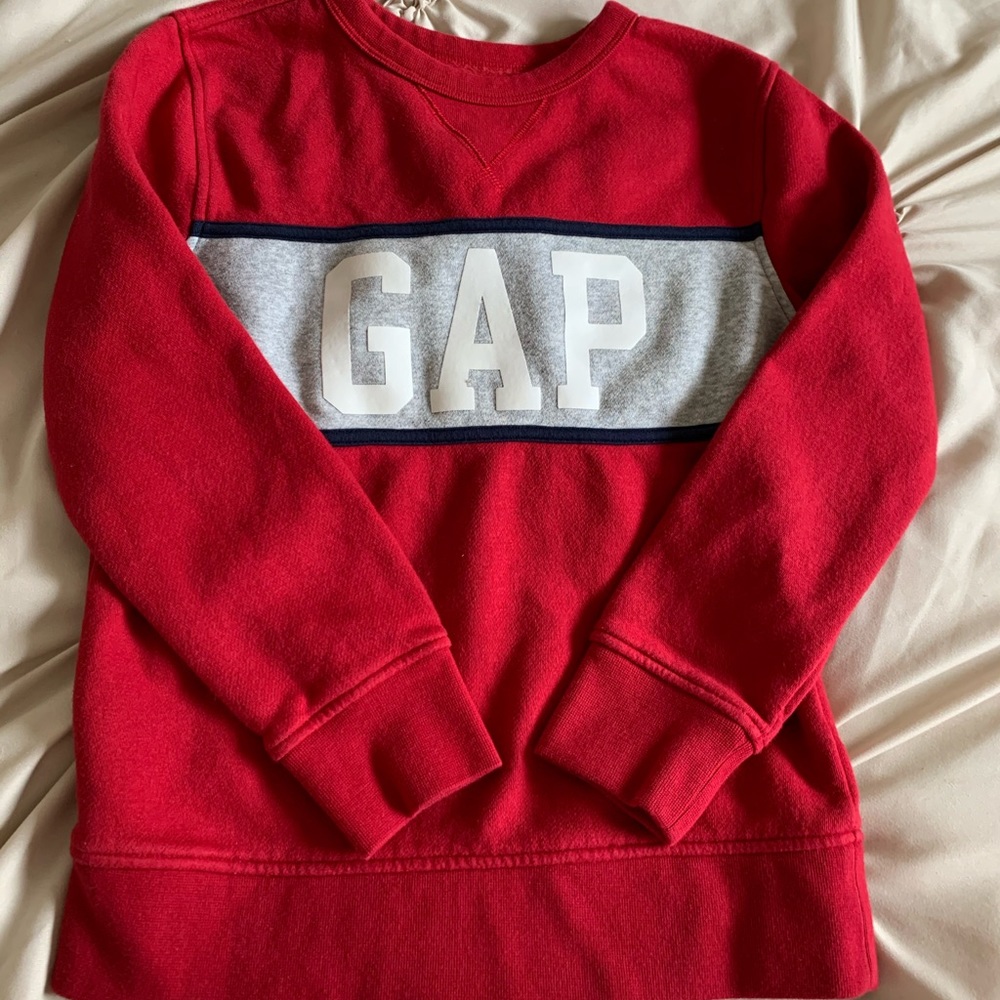 Boys Sz M (6-8) Gap Outlet Sweatshirt.